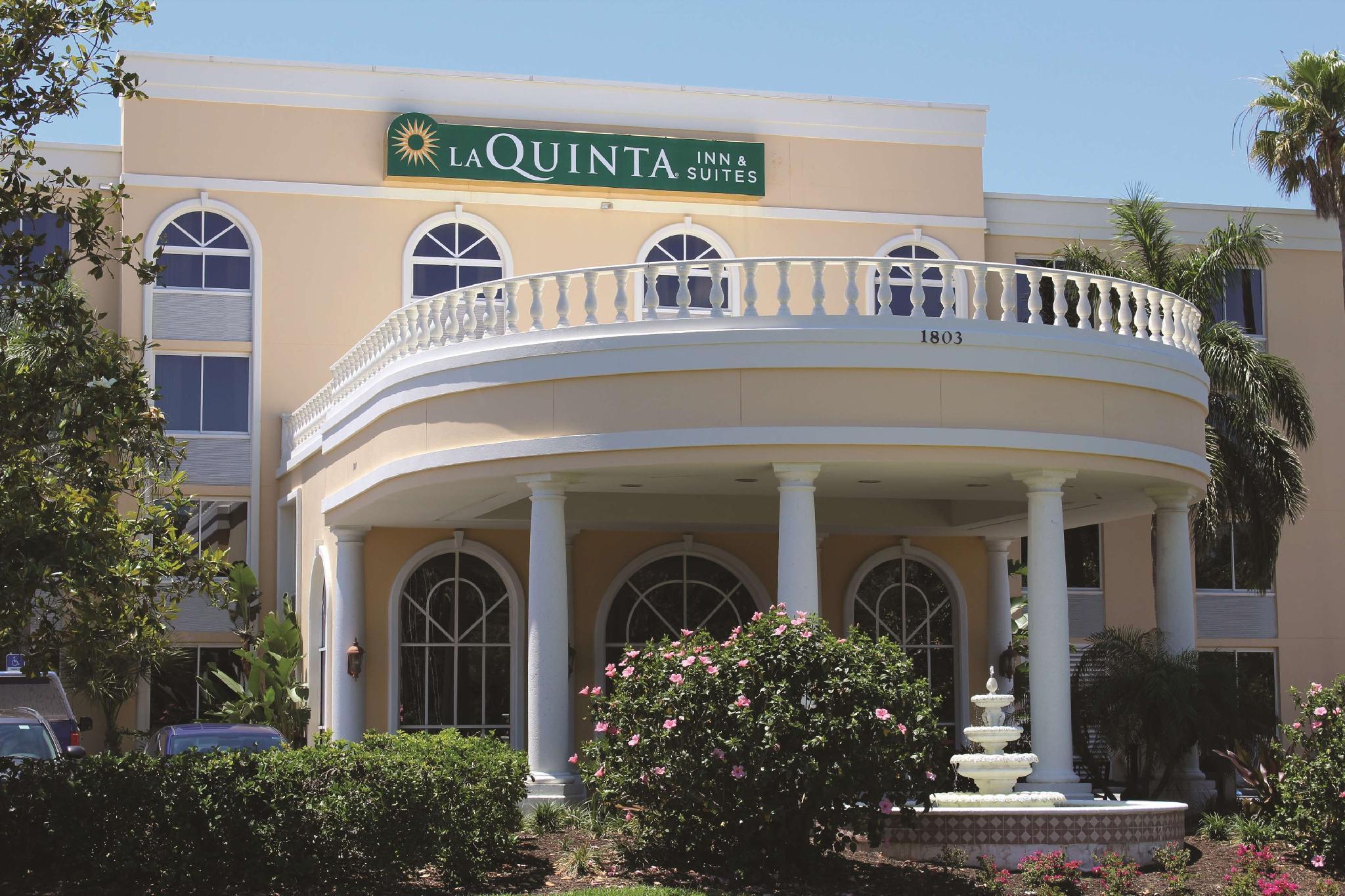 Отель La Quinta By Wyndham Sarasota Downtown Экстерьер фото